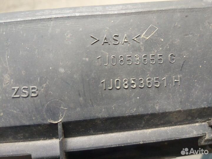 Решетка радиатора Volkswagen Golf 4, 2001