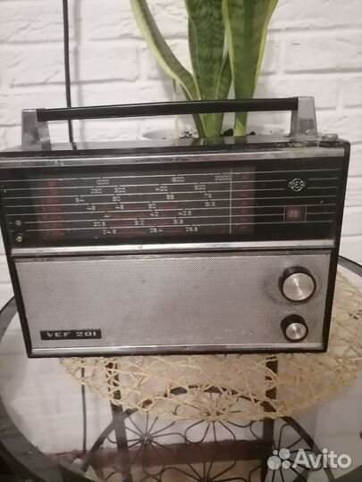 Радиоприемник СССР VEF 201