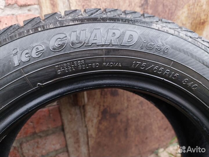Yokohama Ice Guard IG30 175/65 R15 84Q