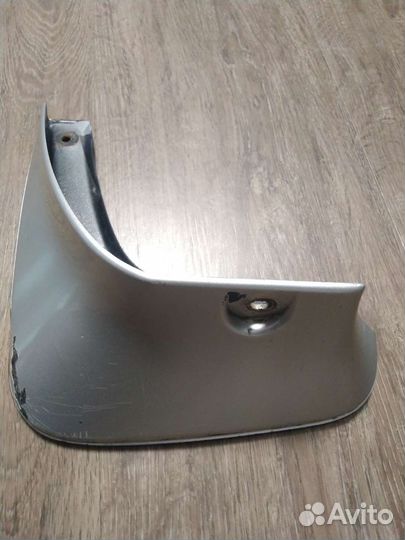 Брызговик задний левый Toyota Camry V40