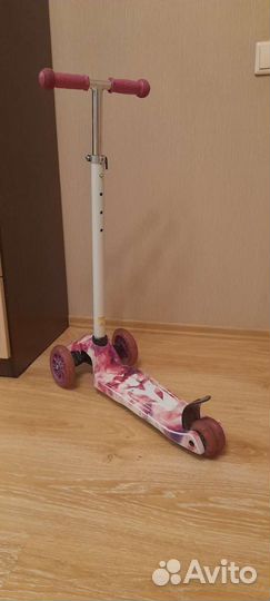 Самокат детский со светящимися колесами