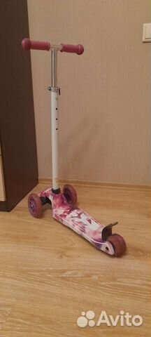 Самокат детский со светящимися колесами