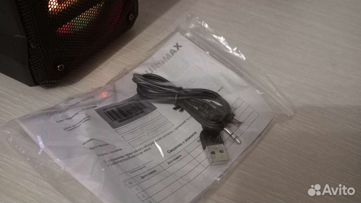 Беспроводная Bluetooth колонка с радио, новая