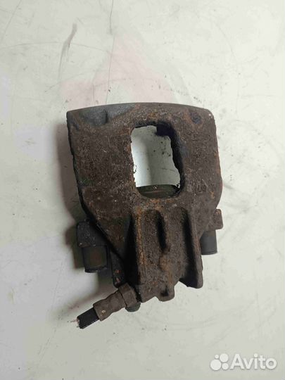 Суппорт передний левый Ford Focus