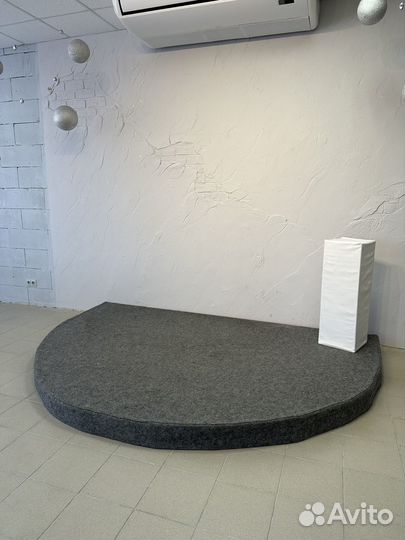 Сцена подиум