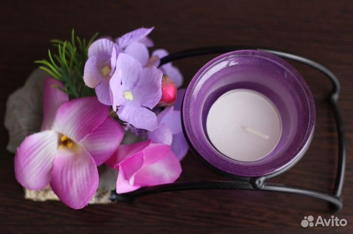 Декоративный подсвечник с цветами новый