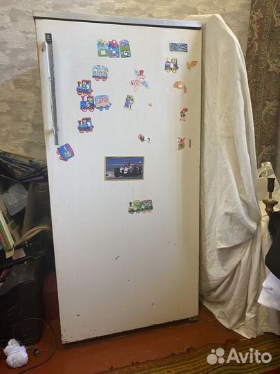 Холодильник бу полюс