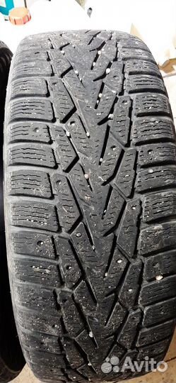 Nokian Tyres Hakkapeliitta 7 SUV 215/65 R16 102T