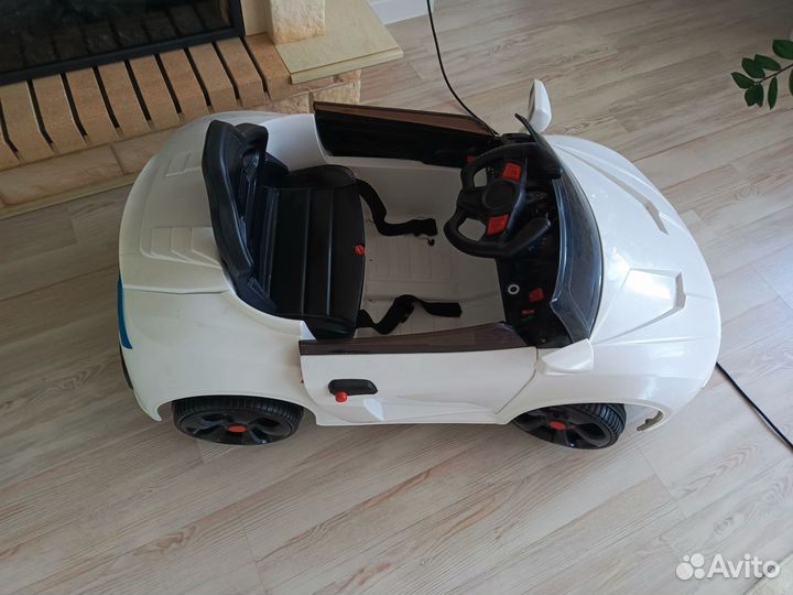 Детский электромобиль