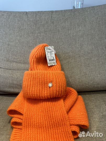 Шапка и шарф из шерсти ангоры