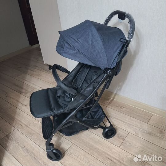 Прогулочная коляска новая