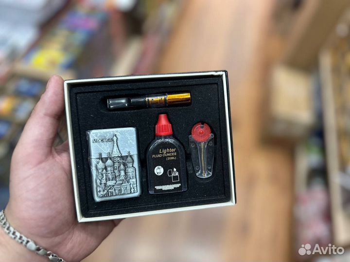 Зажигалка бензиновая Москва