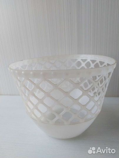 Пластиковые горшки для цветов