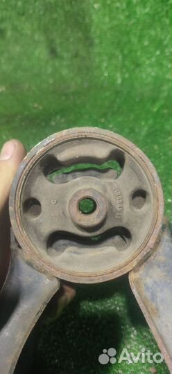 Подушка двигателя задняя Mitsubishi Lancer 9