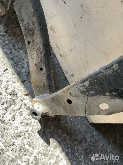 Рено дастер Террано подрамник