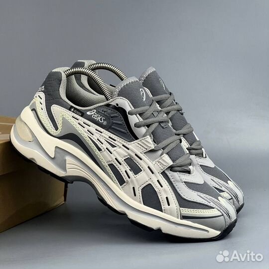 Кроссовки Asics gore tex
