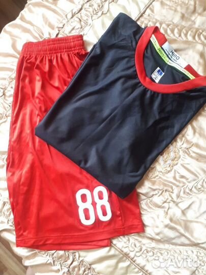 Футбольная форма, 88 номер, размер 50 (L)