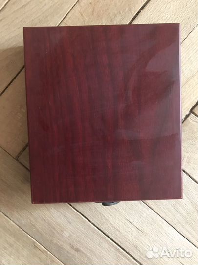 Набор для вина в подарочной упаковке