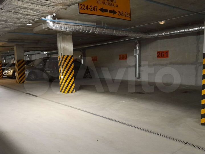 Машиноместо, 18 м²