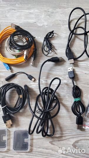 Коробка с проводами (два удлинителя в т.ч.)