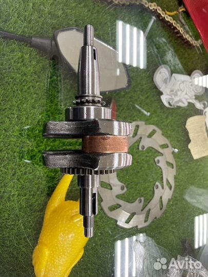 Коленвал Yamaha YBR125