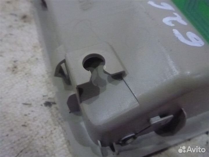 Плафон салонный передний Toyota Rav4 ACA30 1azfe