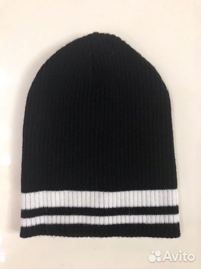 Шапка вязаная детская новая на 10-12 лет
