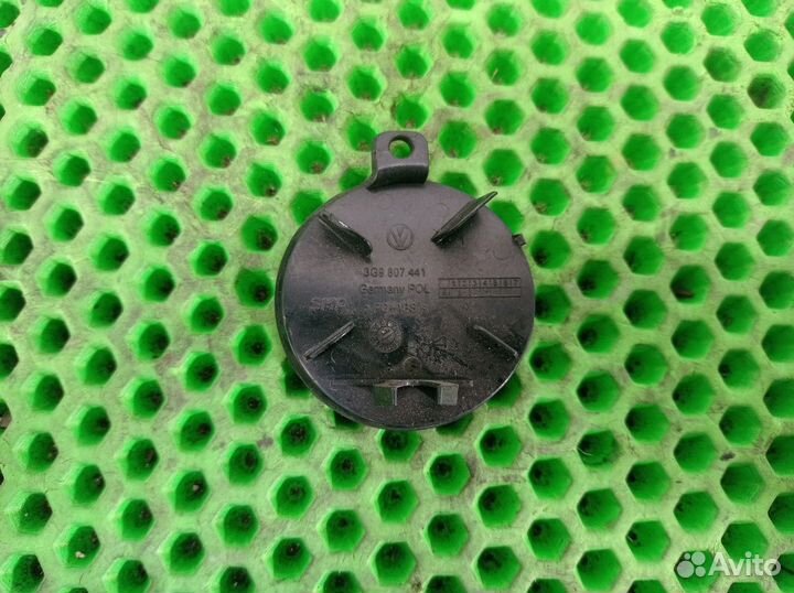 Заглушка буксировочного крюка заднего