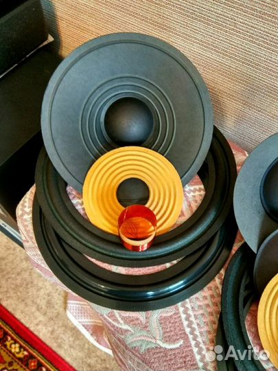 Комплектующие к советским и импортным динамикам