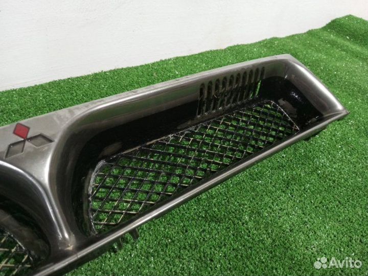 Решетка радиатора Mitsubishi Galant EA 1996-1998