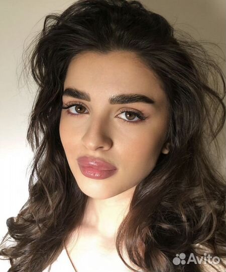 Мастер бровист