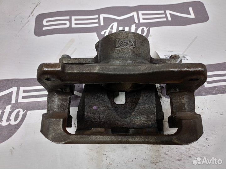 Суппорт передний левый Toyota Camry XV40 2006-2011