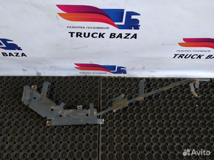 1664930 Кронштейн проводки правый Daf XF105