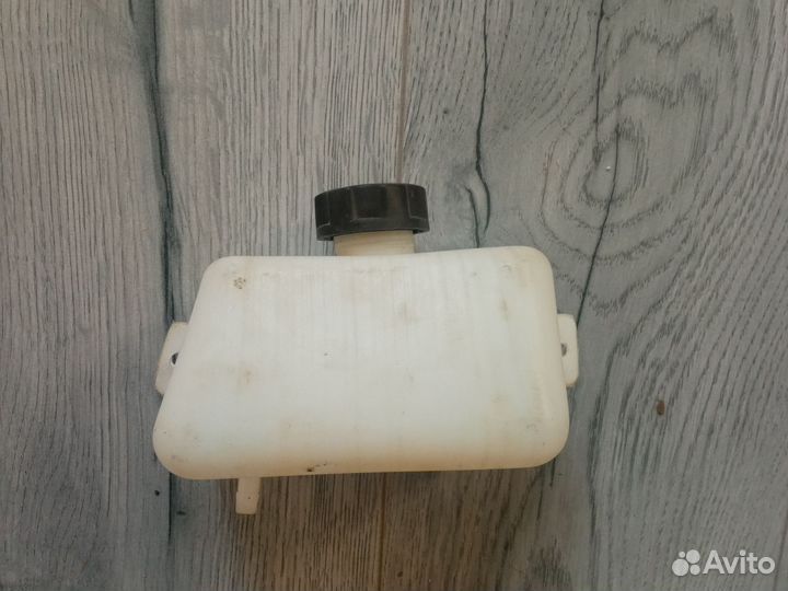 Топливный бак 0,7 л