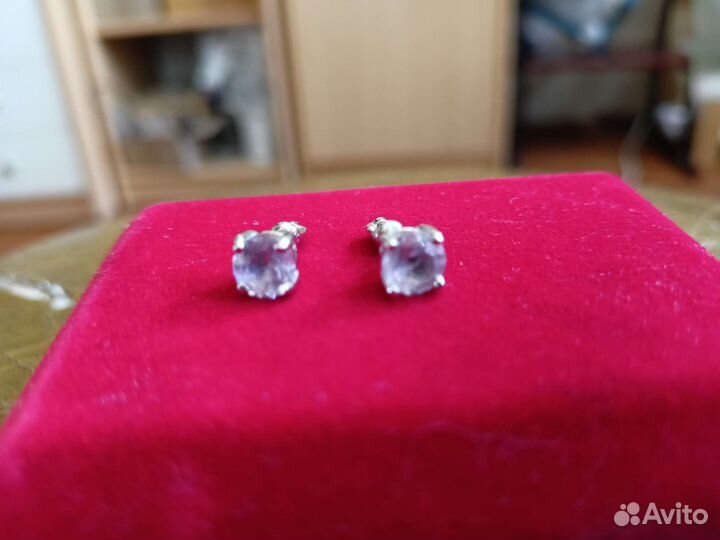 Серьги-пусеты