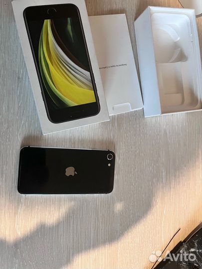 iPhone SE (2020), 64 ГБ