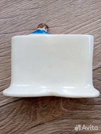 Статуэтка фарфор керамика Хоккеист Вратарь