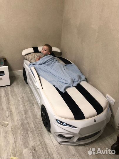 Кровать машина