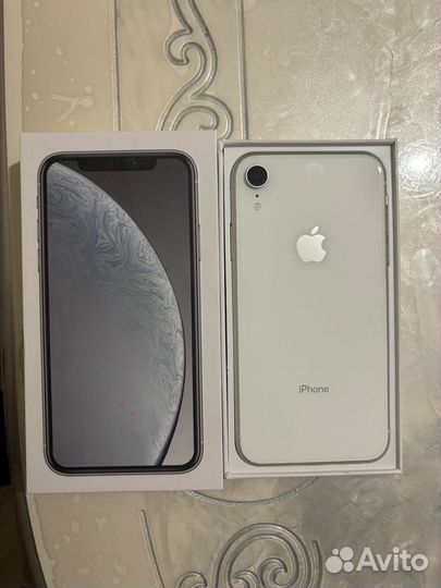 iPhone Xr, 64 ГБ
