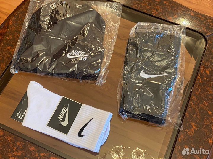 Набор шапка и перчатки nike