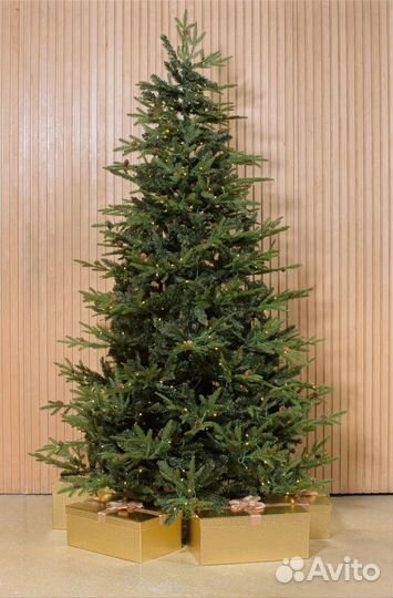 Елка искусственная зеленая с подсветкой