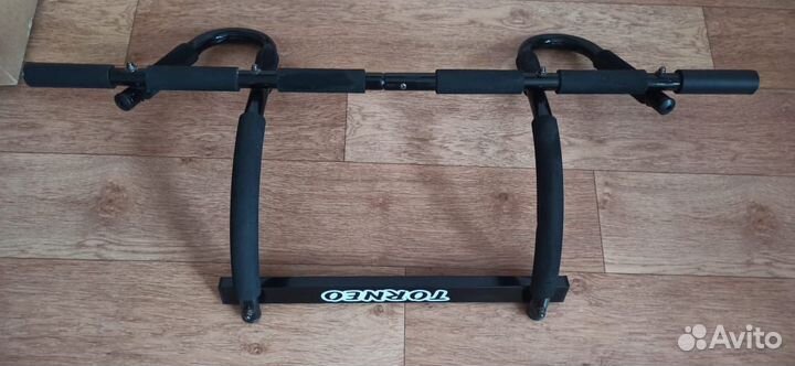 Турник дверной накладной Torneo