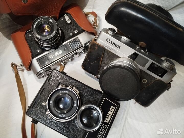 Старые фотоаппараты, объективы, вспышки