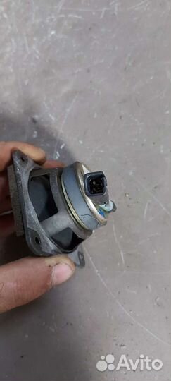 Динамик в Торпедо Cadillac SRX