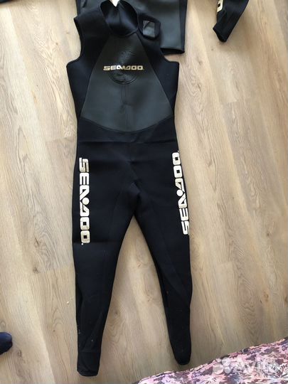 Гидрокостюм