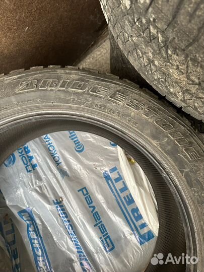 Bridgestone Blizzak DM-V2 275/50 R22 111T