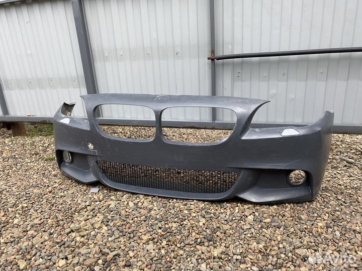 Передний бампер m-tech/ м тех для bmw f10