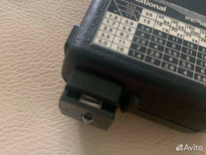 Фотовспышка National PE 145