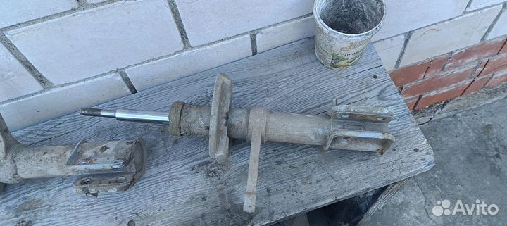 Передние стойки ваз Калина универсал