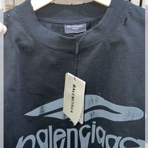 Футболка Balenciaga